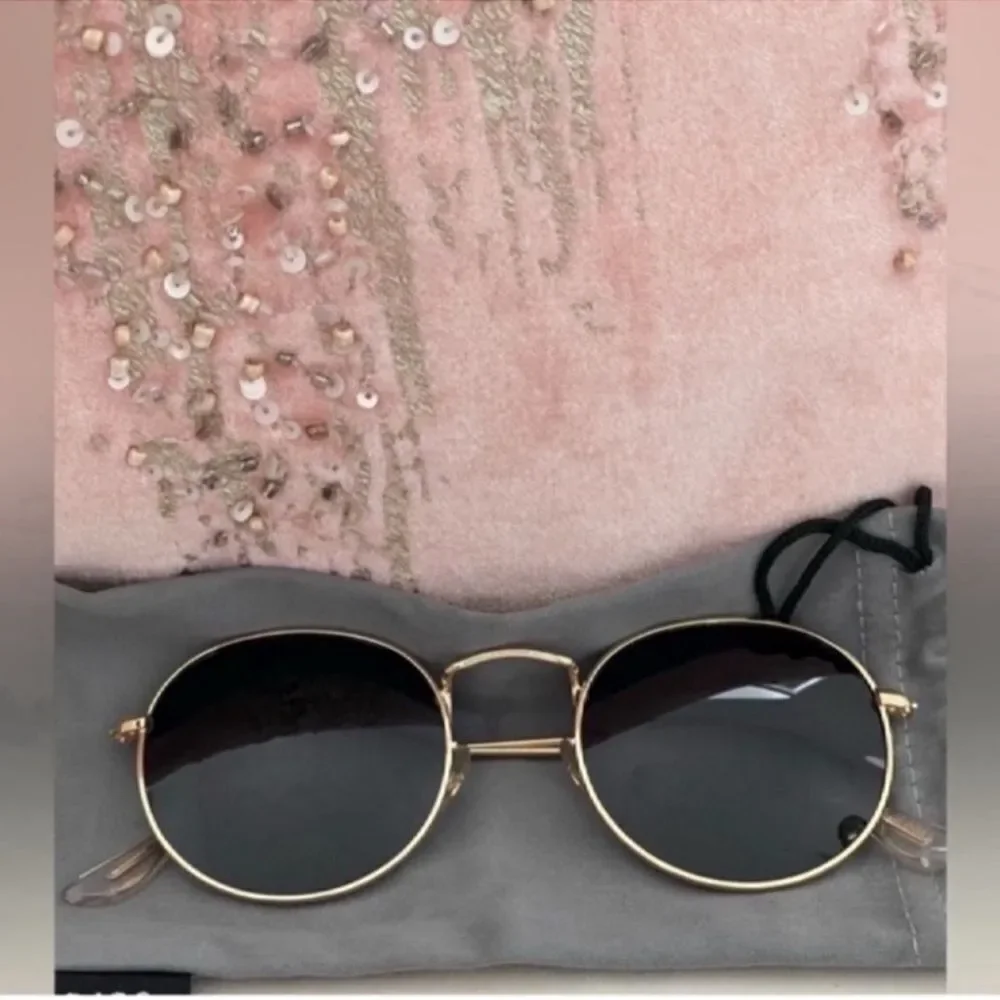 Small Round Polarized Sunglasses for Women Classic Vintage Retro Shades UV400